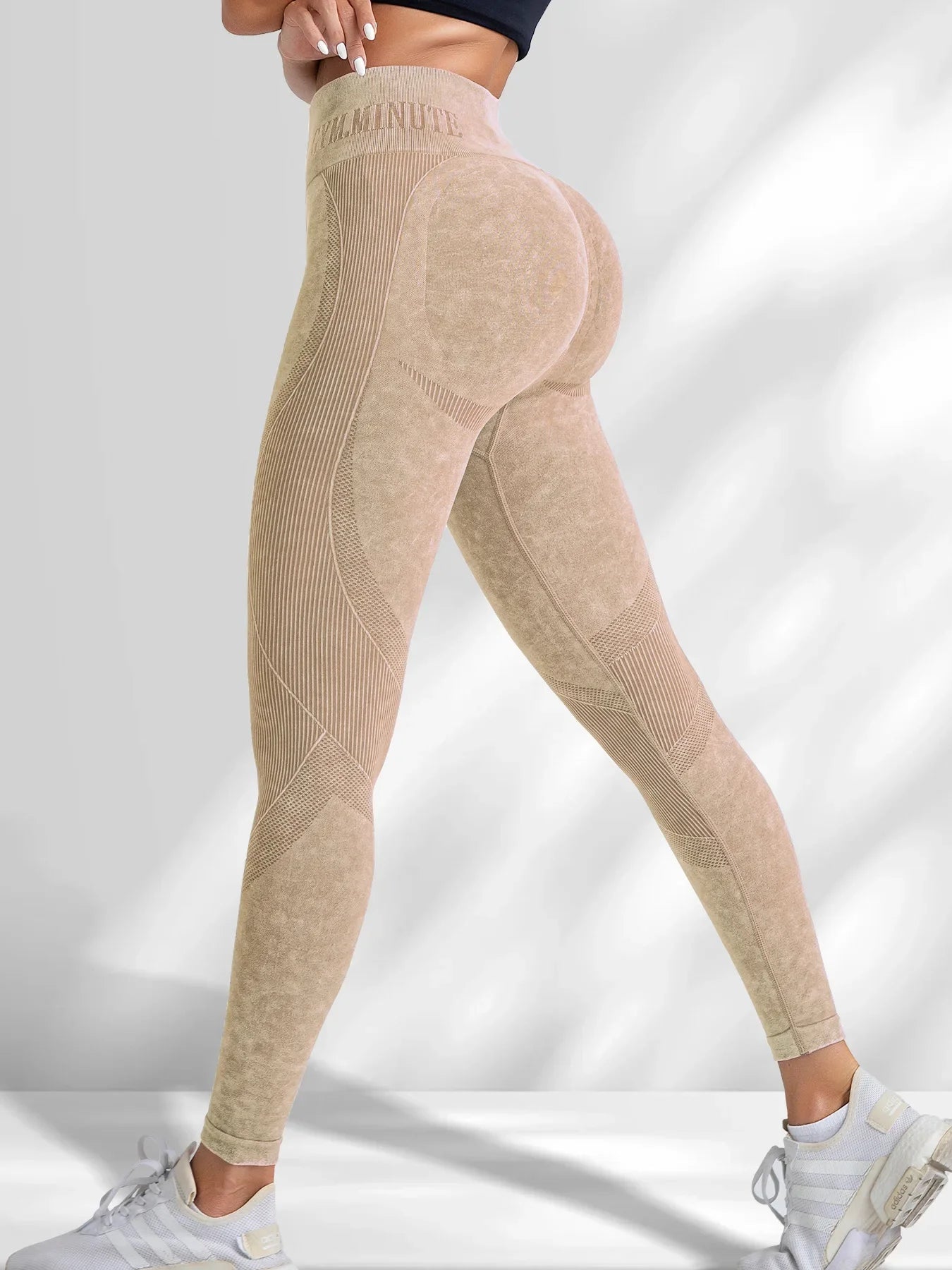 Sculpt Seamless Scrunch Leggings — Lifted Glutes, No Camel Toe